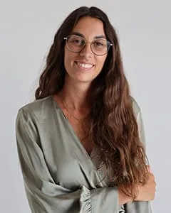 María Martín, colaboradora Ciara Molina, Psicóloga y Escritora de Crecimiento y Gestión Emocional